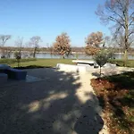 בית נופש In Pore With Swimming Pool פורץ