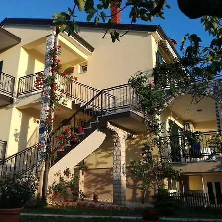 In Pore With Swimming Pool * Пореч