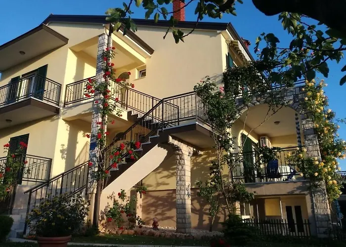 In Pore With Swimming Pool * Пореч