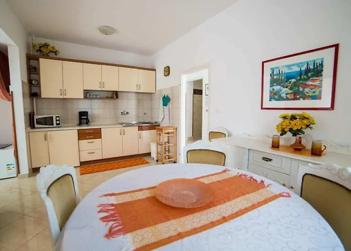 In Pore With Swimming Pool Дом отдыха