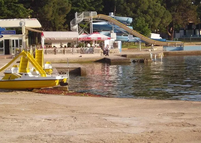 In Pore With Swimming Pool *