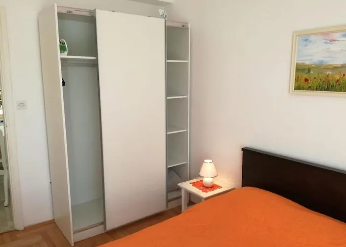 Feriehus In Pore With Swimming Pool